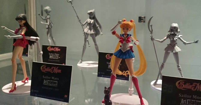 sailor moon luna statue